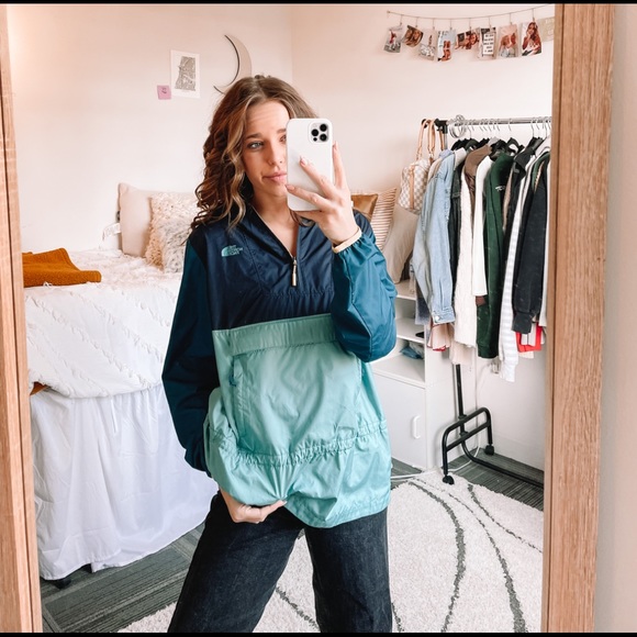 North Face Blue Windbreaker!! - Picture 5 of 9